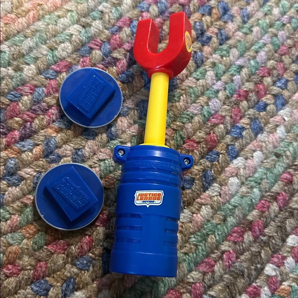 2018 Justice League DC comics Magnetic Mc Donald’s toy Wonder Woman